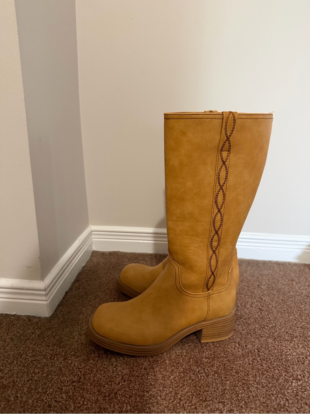 NOBO Women's Tall Tan Mid-Heel Pull-On Boots